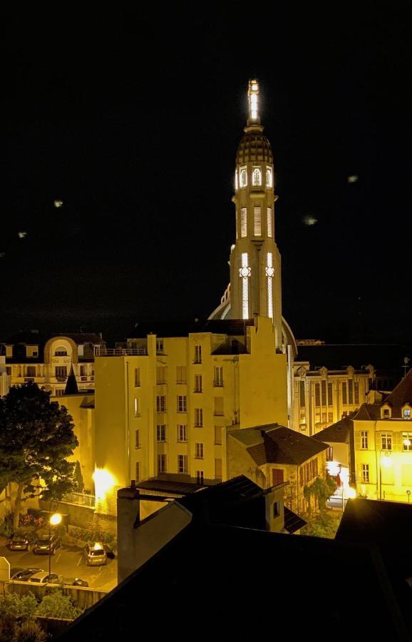 Le Centre, spacieux et cosy T2 avec vue, au calme Vichy Extérieur photo
